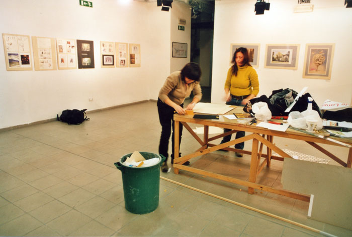 Foto-cronaca della intitolazione di un'aula alla docente Adele Longobardi