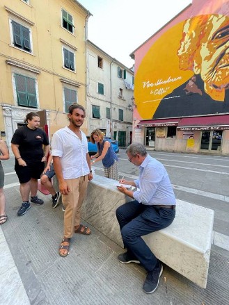 Fotografia di un momento dell'incontro col senatore Endrizzi