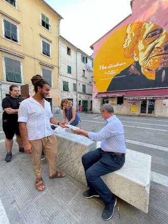 Fotografia di un momento dell'incontro col senatore Endrizzi