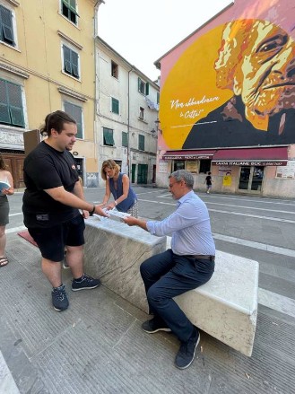 Fotografia di un momento dell'incontro col senatore Endrizzi