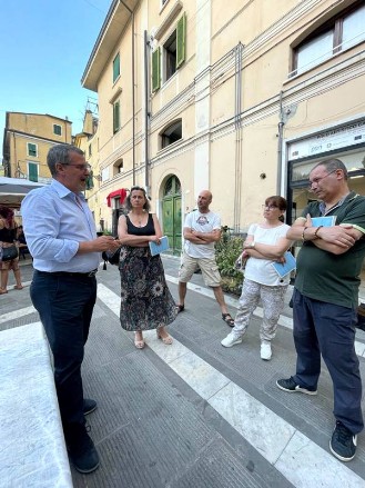 Fotografia di un momento dell'incontro col senatore Endrizzi