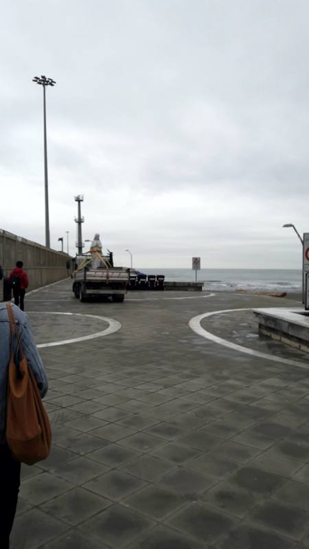 Posizionamento della Madonnina sul Porto di Marina di Carrara