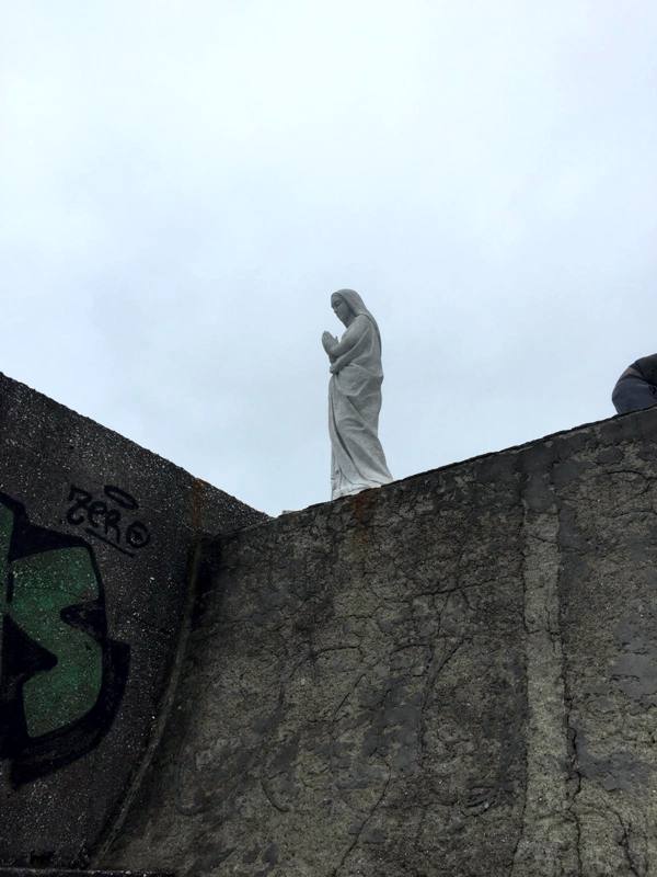 Posizionamento della Madonnina sul Porto di Marina di Carrara