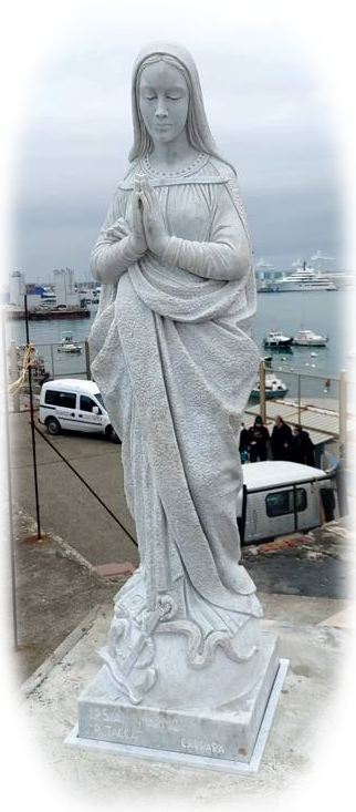 Fotografia Madonnina sul Porto di Marina di Carrara